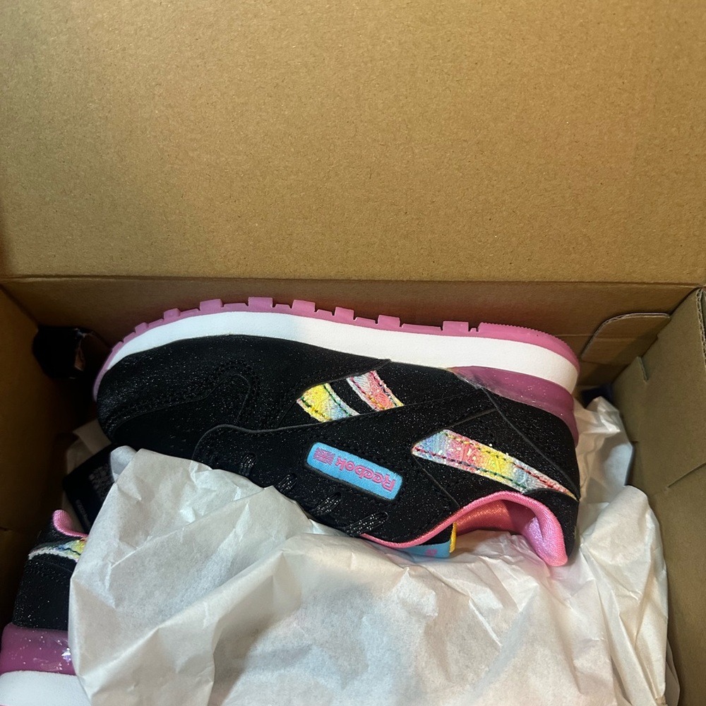 Reebok Classic (Light Up) Kids Black Sneakers with Pink and Multicolor Accents - Picture 4 of 5